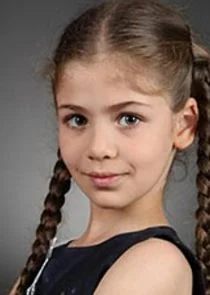 Elif Ä‚â€“zer