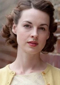 Jennifer "Jenny" Lee