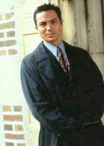 Detective Reynaldo "Rey" Curtis