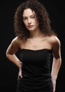 Hazal ÄąĹľenel