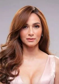 Maxine Dela Cruz