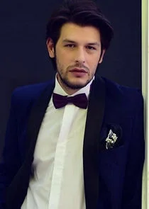 Ä‚â€“zgÄ‚Ä˝r/Akif