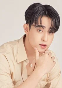 Tinnasit Isarapongporn