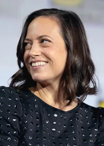 Lauren Schmidt Hissrich