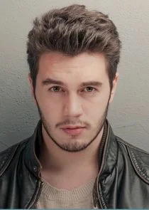 Ă„Â°smail Ege ÄąĹľaÄąĹşmaz