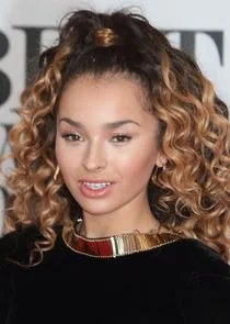 Ella Eyre