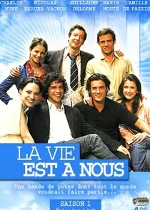 La vie est Ä‚Â  nous Poster