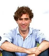 Stephen Mangan