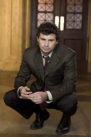 Detective Cyrus Lupo