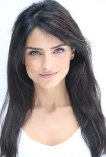Aislinn Derbez