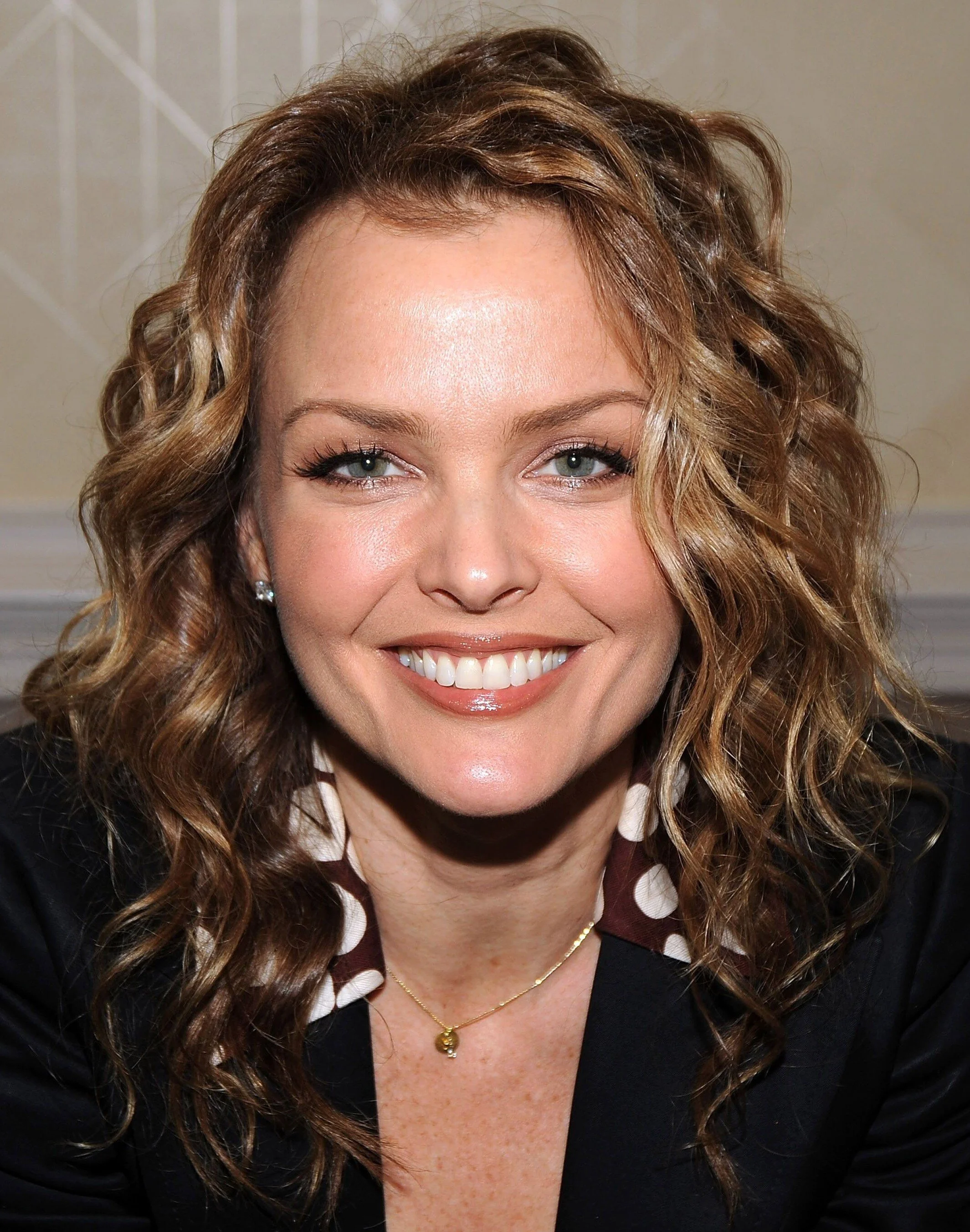 Dina Meyer