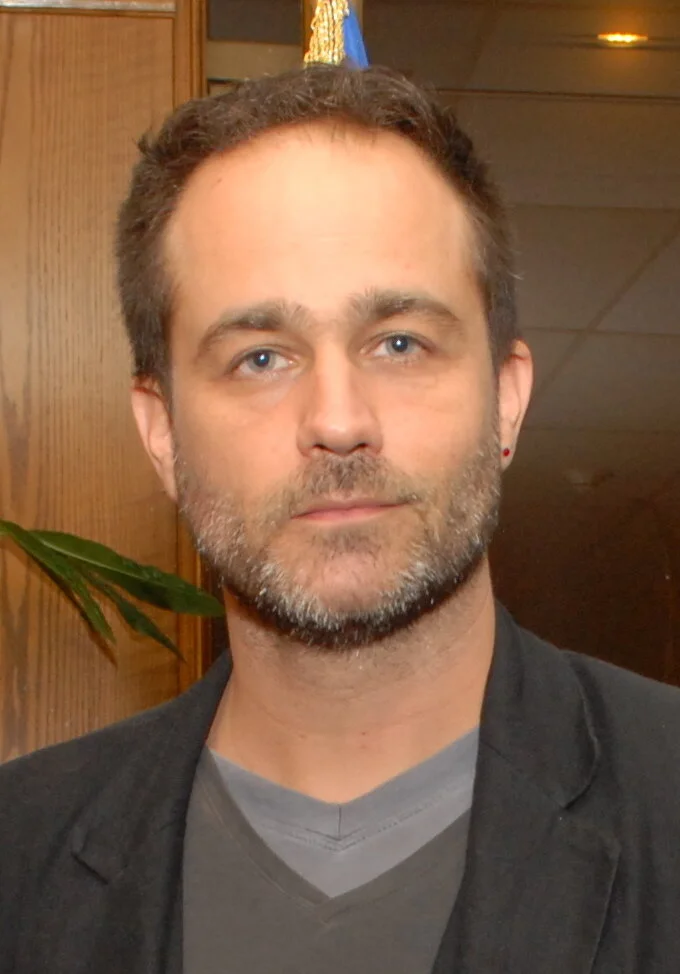 César