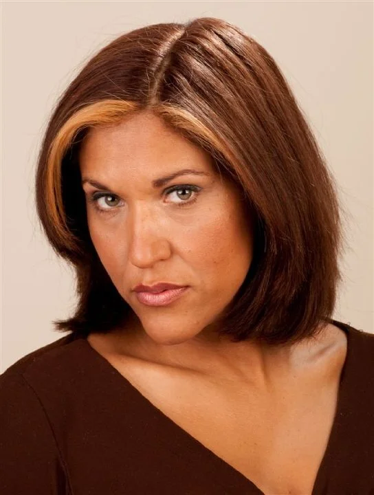 Detective Eleni Demaris