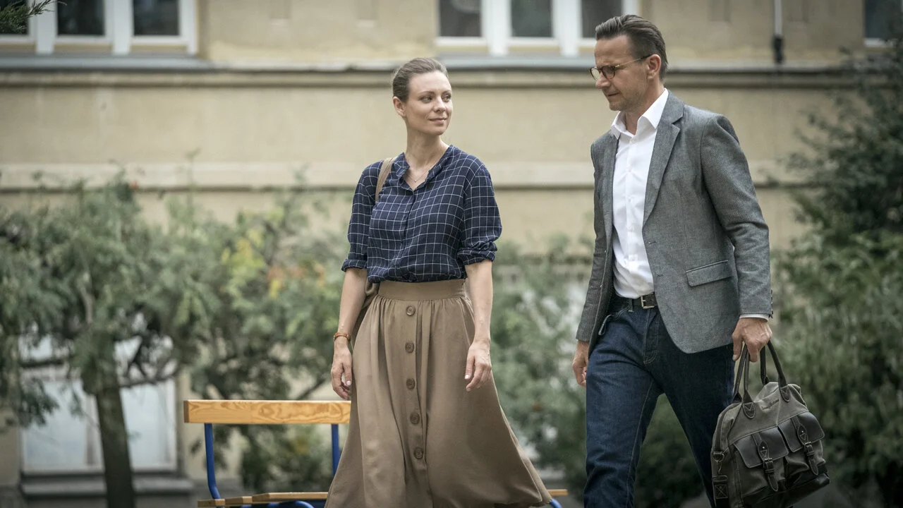 Pod powierzchniÄ…