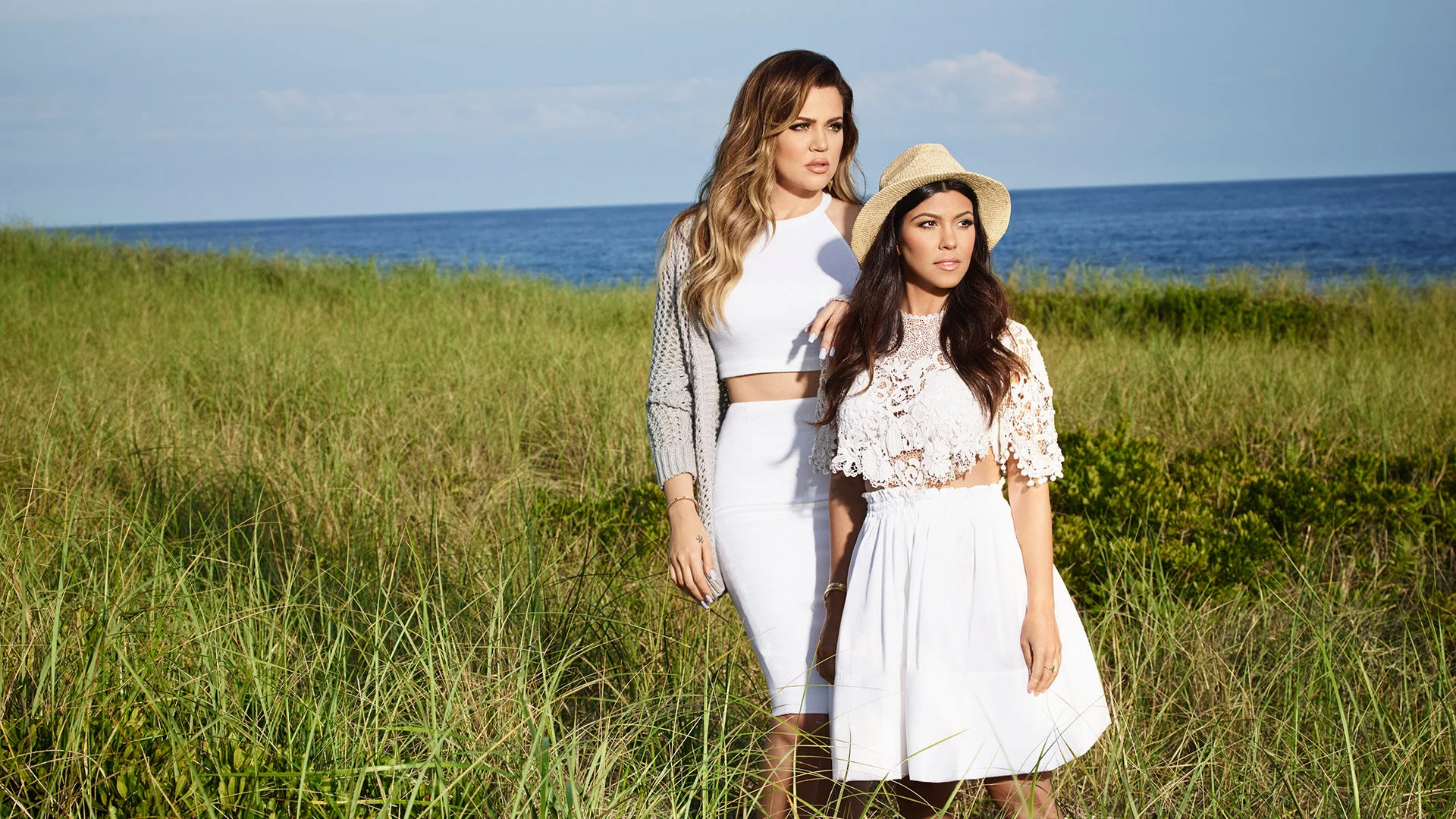 Kourtney & Khloe Take the Hamptons