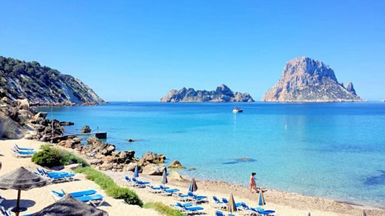 Is Harry on the Boat?